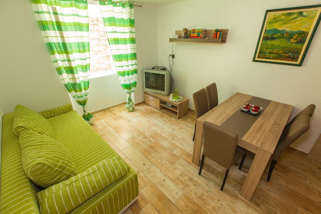 Apartamento Oldhouse Vucinovic Tivat Exterior foto