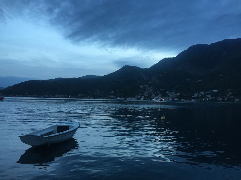 Apartamento Oldhouse Vucinovic Tivat Exterior foto