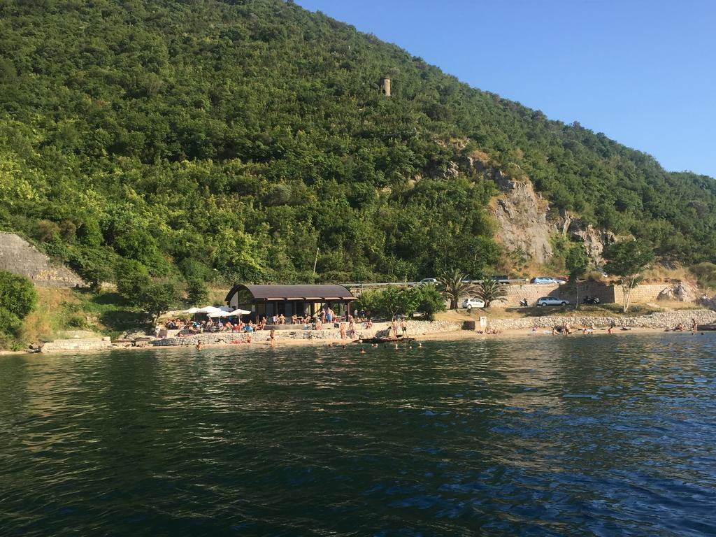 Apartamento Oldhouse Vucinovic Tivat Exterior foto