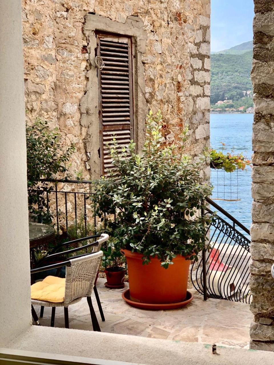Apartamento Oldhouse Vucinovic Tivat Exterior foto